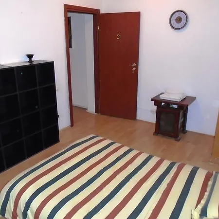 Calea Victoriei 54 * Bükreş