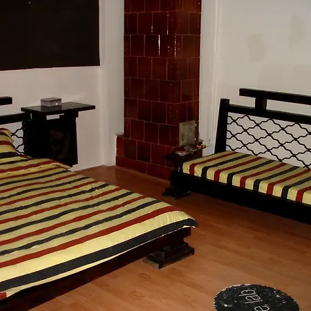 Hostel Calea Victoriei 54 *