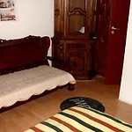 Calea Victoriei 54 بيت شباب بوخارست